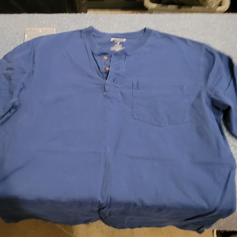 Duluth Blue Men's Size Medium Shirt